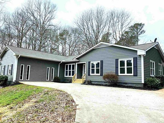 2nd image of 50 Brookwood Cir