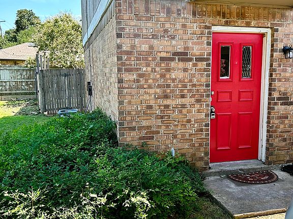 2nd image of 2117 Fleur De Lis Ct #2117