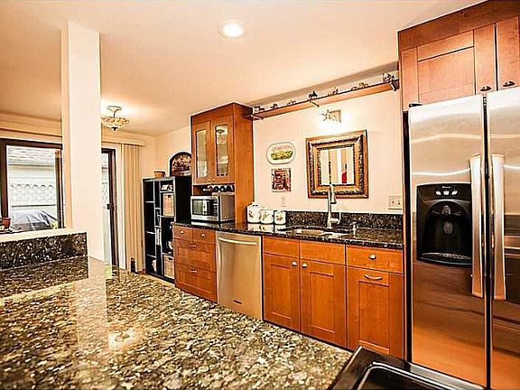 5th image of 267 N Farm Dr #267