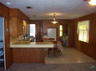 208 E Cross St, Mount Pleasant, TX 75455