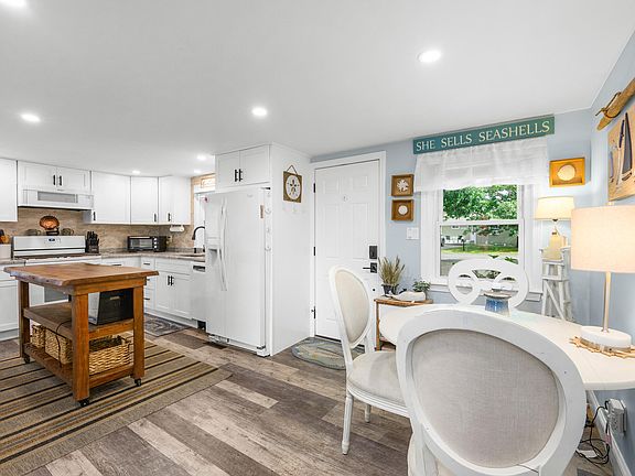 3rd image of 51 Prospect Avenue
