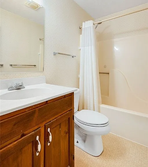 7432 Shire Pkwy — Photo 18