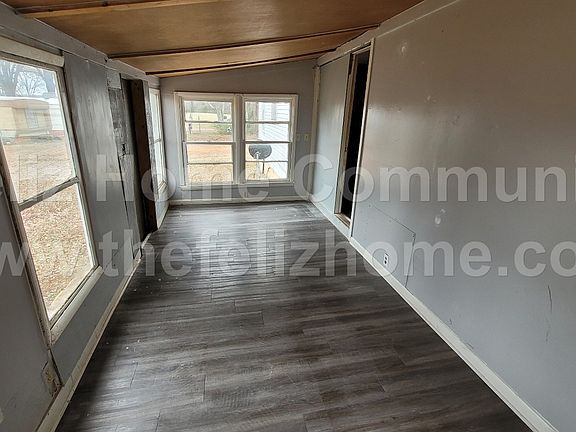 4th image of 208 Smith St #208S