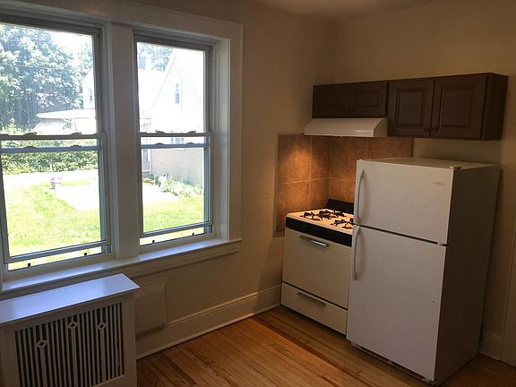 4th image of 453 Boyden Ave