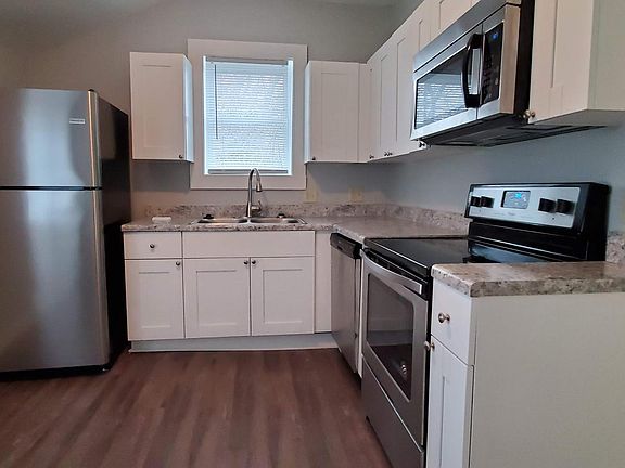 3rd image of 2331 Myrtle Ave