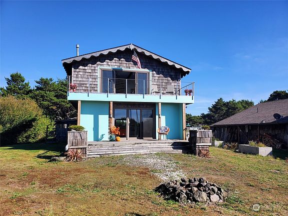 3rd image of 750 Jado Place