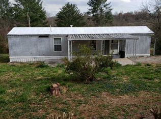 156 McCormick Ln, Harriman, TN 37748