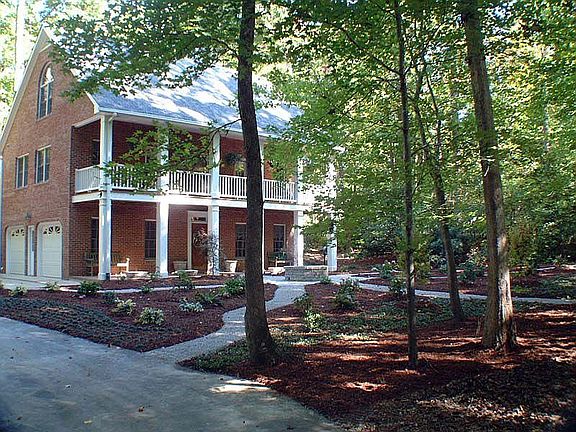Courtyard Garden with Patio