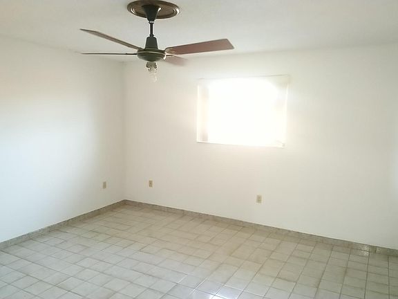 2nd image of 319 Northwest Blvd #1