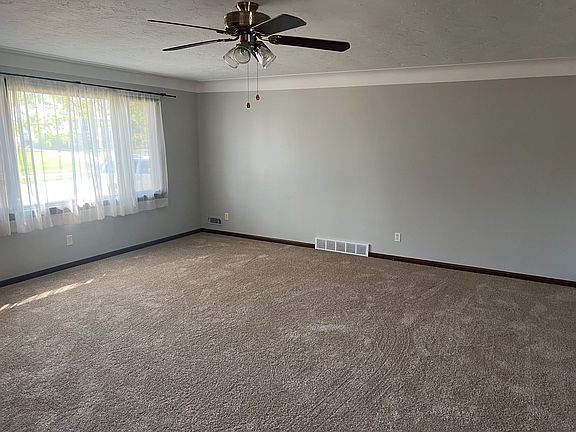 5th image of 7906 Southington Dr