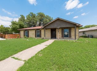 3108 Oak Hill Rd, Carrollton, TX 75007