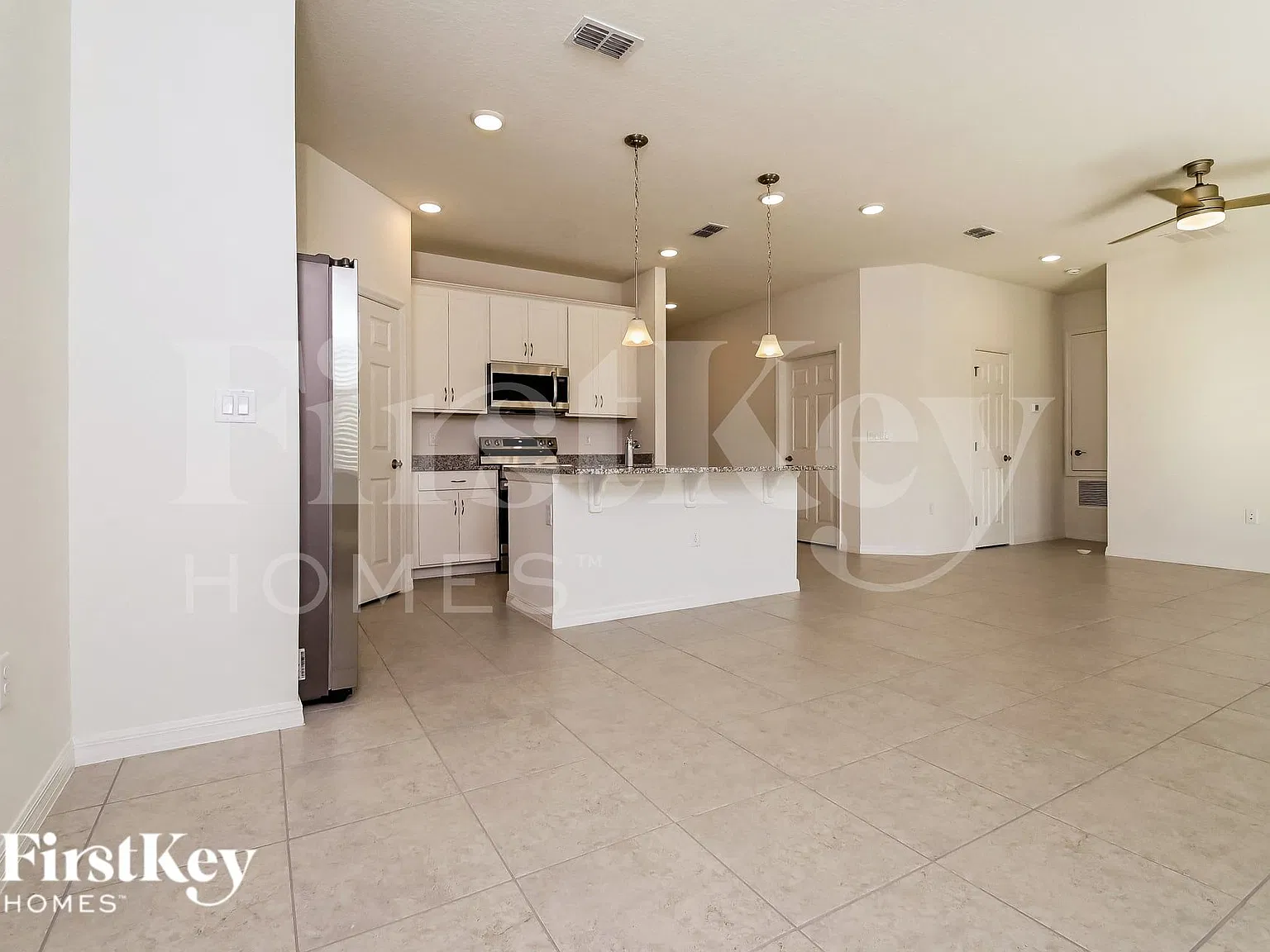 3 bed, 2.0 bath, 1350 sqft, $1,940 — Photo 4