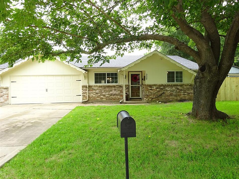 1st image of 309 Live Oak Dr