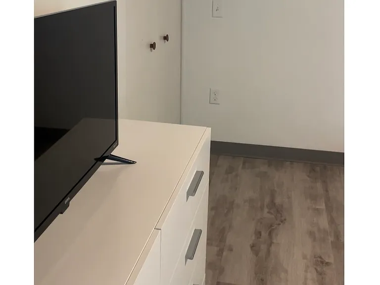 300 Penn St #103 — Photo 12
