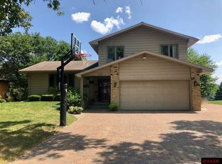 509 Inverness Ln, Saint Peter, MN 56082