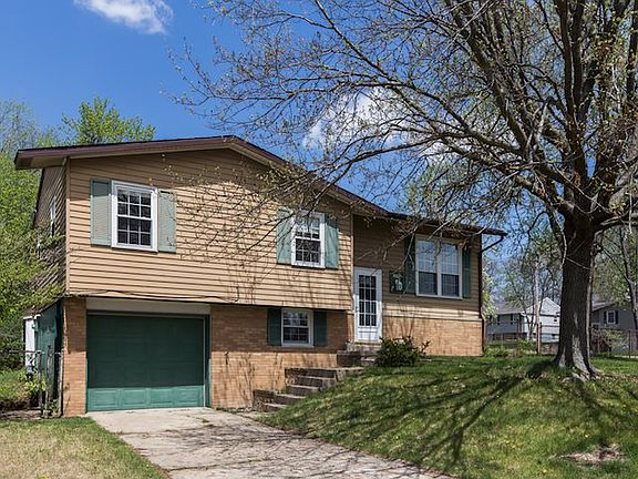 3rd image of 1607 W Cimarron Dr