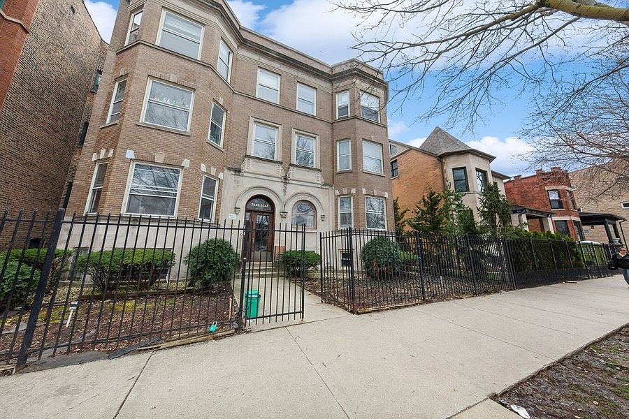 2nd image of 3045 W Logan Blvd APT 1