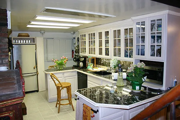 Rented by Brown Harris Stevens | media 27