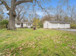 811 Blackman Rd, Jackson, MI 49201