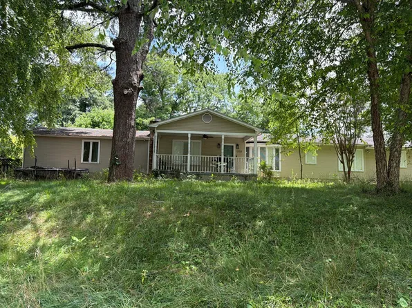 203 Ruby St, Bridgeport, AL 35740
