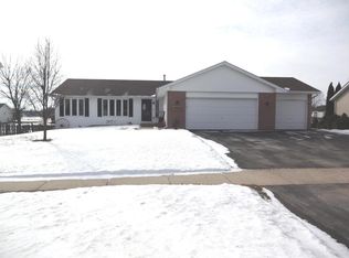 225 W Park St, Poplar Grove, IL 61065