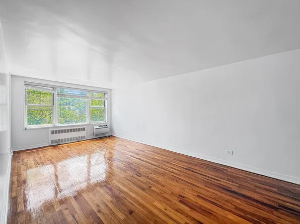 2600 East 21st Street 4C image 2 of 11