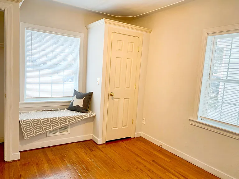 1434 Elliott St SE — Photo 5