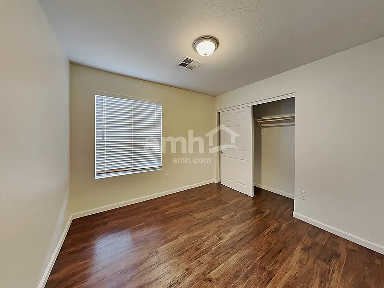 2107 E Catclaw St — Photo 16