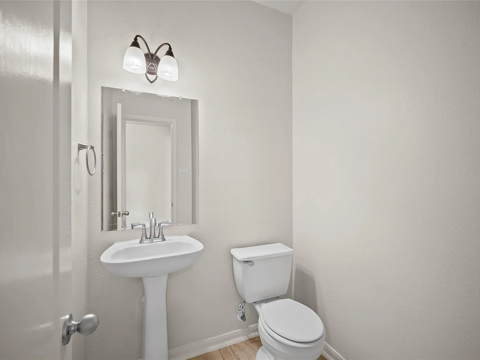 3 bed, 2.5 bath, 2791 sqft, $2,900 — Photo 4