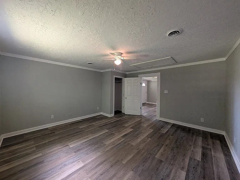 5914 Martin Hwy — Photo 5