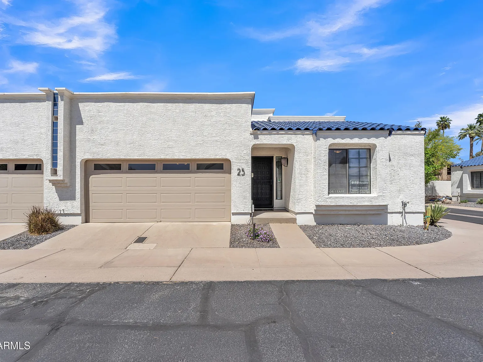 2 bed, 2.0 bath, 1274 sqft, $2,395 — Photo 3