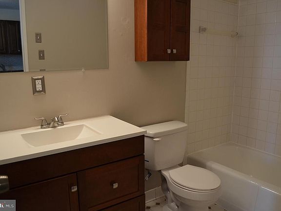 4th image of 4600 S 4 Mile Run Dr APT 711