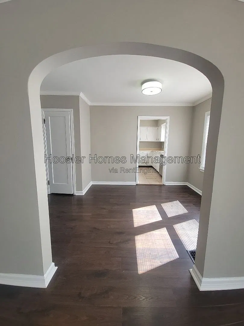 2 bed, 1.0 bath, 1776 sqft, $1,600 — Photo 4