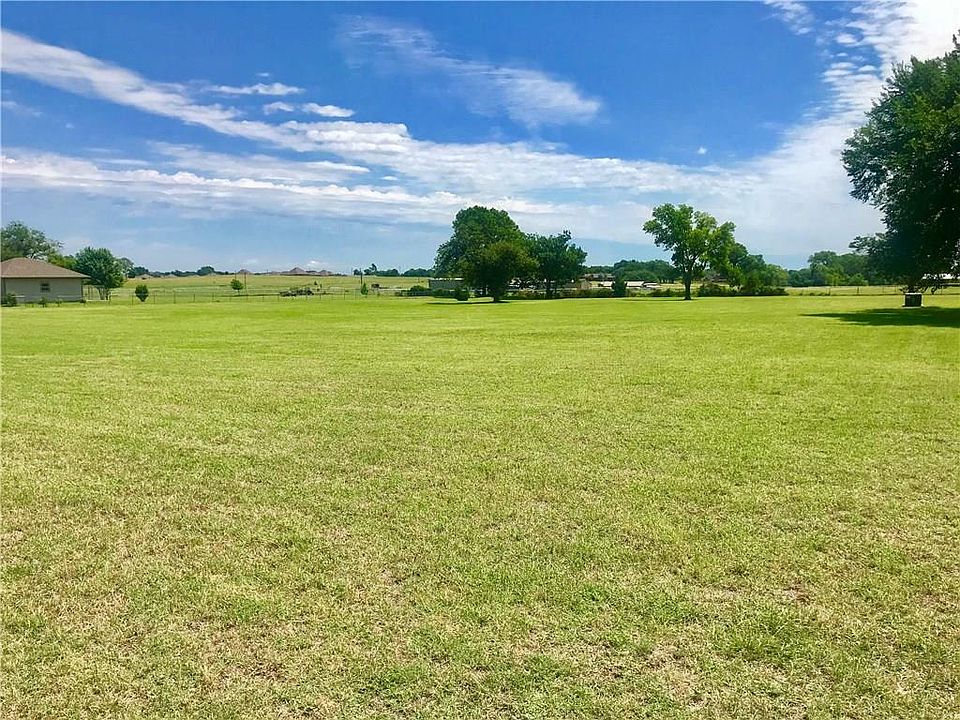 2nd image of 1930 Bermuda Dr Lot 9