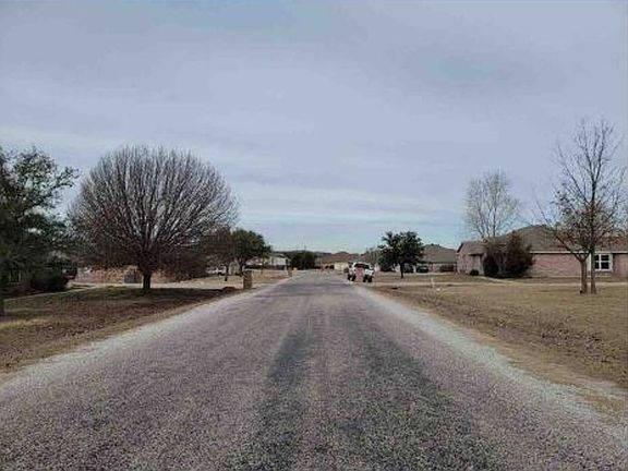 Exterior Neighborhood (street photo)