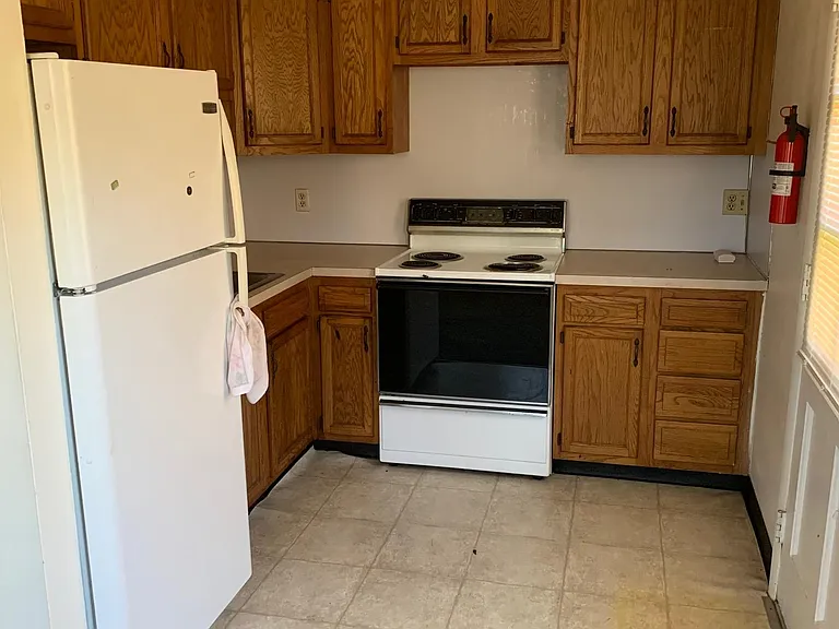 706 W 39th St #1A — Photo 2