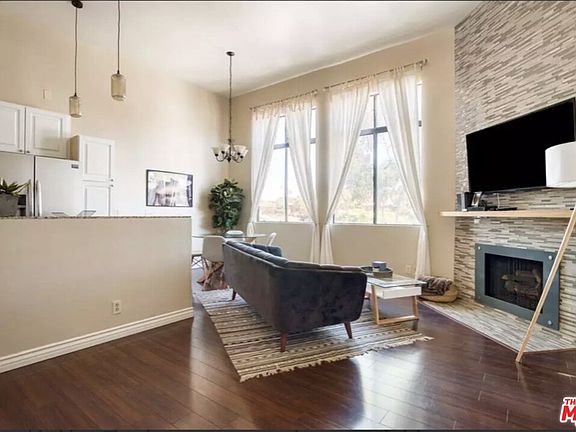 3rd image of 4628 Don Lorenzo Dr APT A