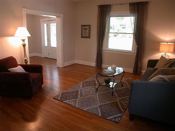 4th image of 3850 Hyde Park Ave