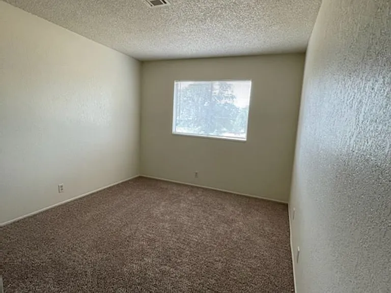 3277 Lana Ct — Photo 7