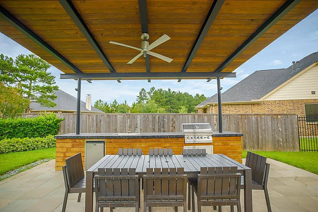 4 bed, 3.5 bath, 2781 sqft, $4,950 — Photo 2