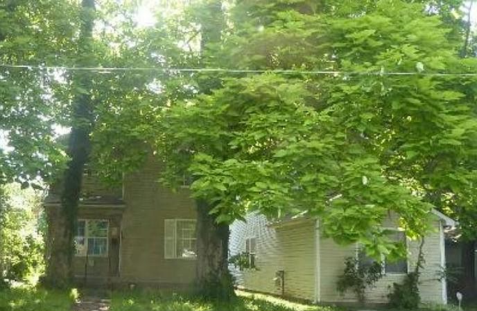 1st image of 806 N 33rd St