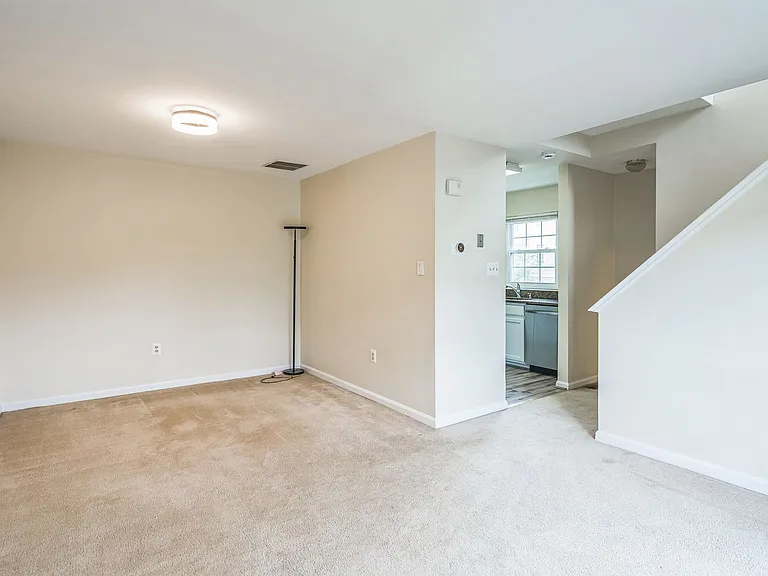 46051 Marble Ter — Photo 6