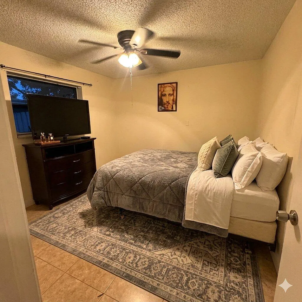 1 bed, 1.0 bath, 2372 sqft, $2,000 — Photo 3