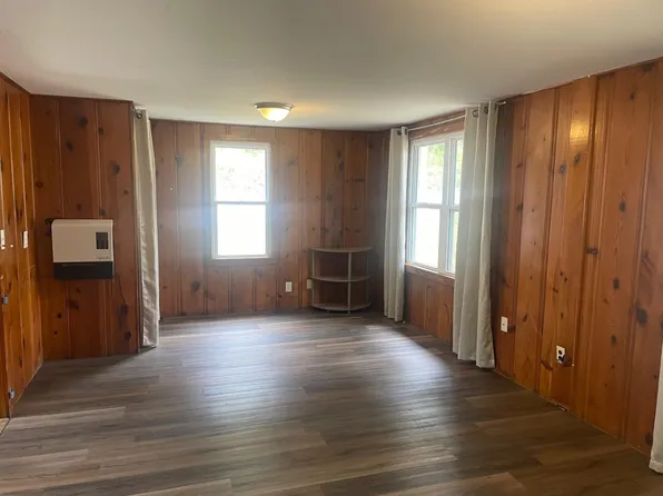 1103 S Spring St, Grove, OK 74344