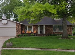 2858 Monroe Dr, Ames, IA 50010