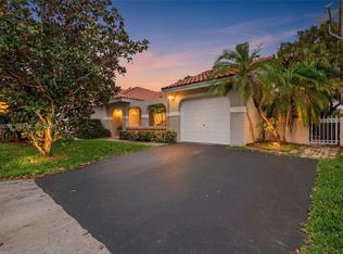 1495 Garden Rd, Weston, FL 33326