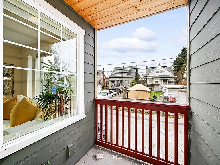 3039B Beacon Ave S — Photo 6