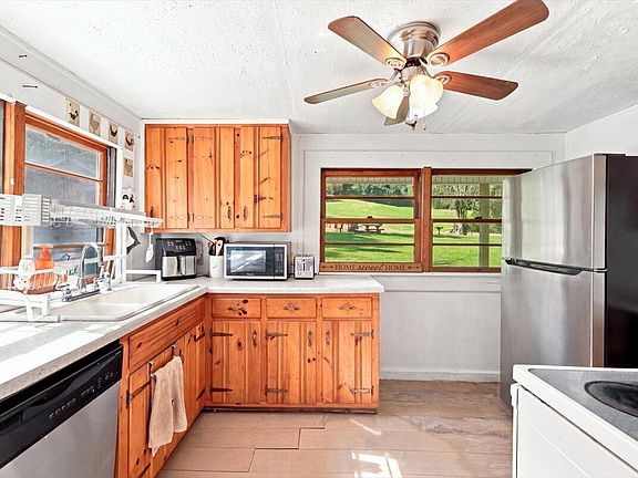 4th image of 9705 Hogskin Rd