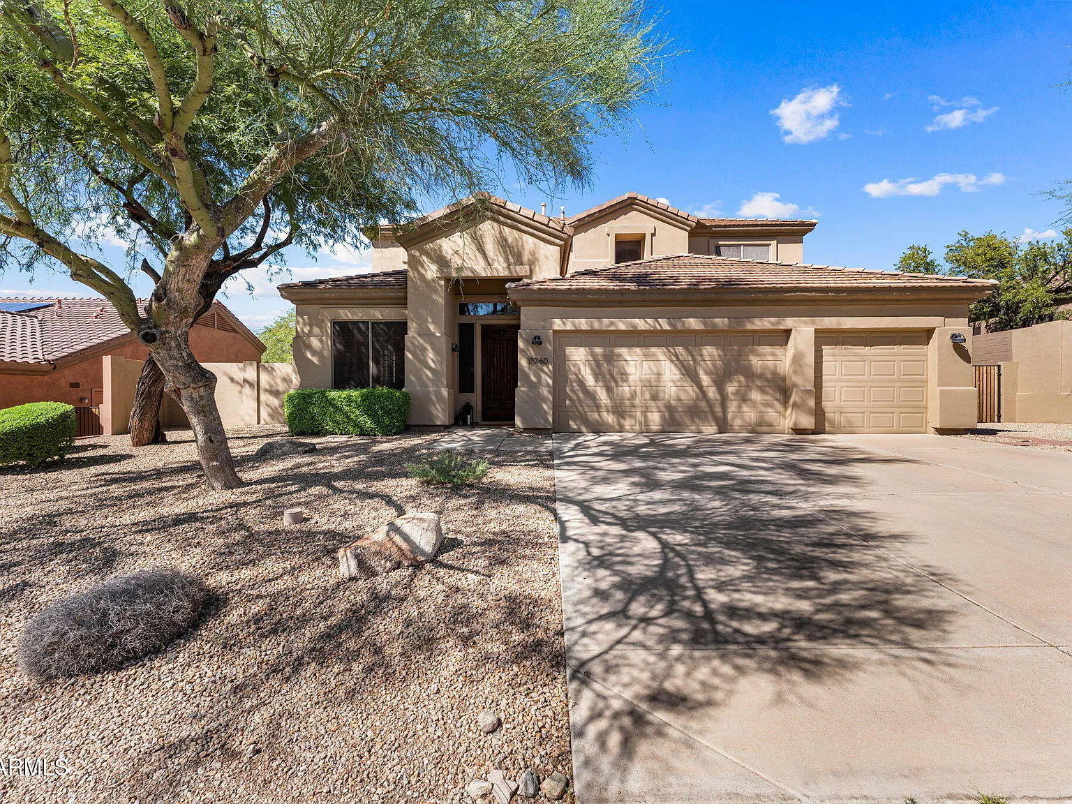 5 bed, 3.5 bath, 3498 sqft, $10,000 — Photo 2