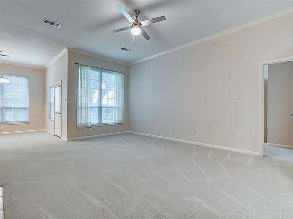 5th image of 7039 Clustering Oak Ct